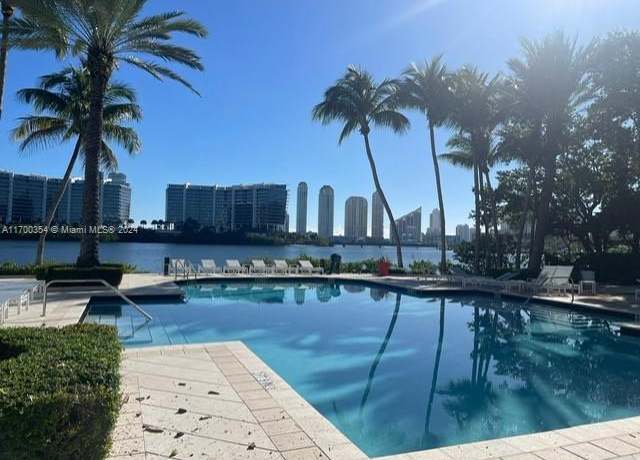 Property at 3105 NE 184th St #7202, Aventura, FL 33160, 1 bed, 1 bath