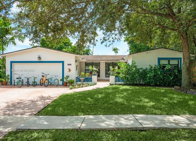 Property at 8850 SW 49th Pl, Cooper City, FL 33328, 4 beds, 2 baths