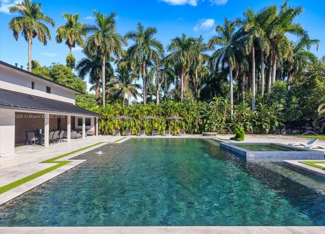 Property at 280 NE 156th St, Miami, FL 33162, 5 beds, 4.5 baths