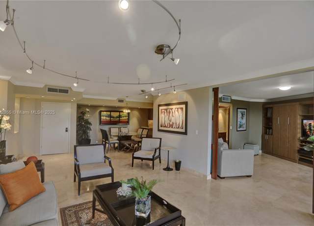 Property at 1121 Crandon Blvd Unit E405, Key Biscayne, FL 33149, 2 beds, 2 baths