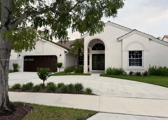 Property at 794 Lake Blvd, Weston, FL 33326, 5 beds, 3.5 baths