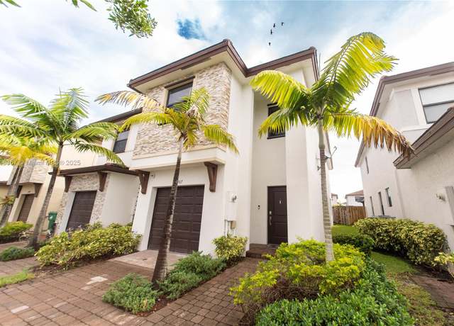 Property at 24967 SW 108th Ave, Homestead, FL 33032, 4 beds, 2.5 baths