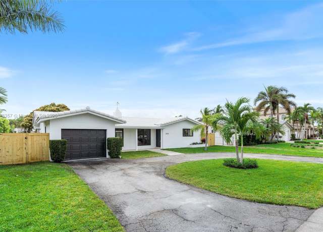 Property at 2800 NE 56th Ct, Fort Lauderdale, FL 33308, 2 beds, 2 baths
