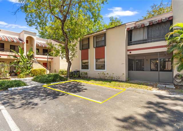 Property at 20260 NE 3rd Ct #3, Miami, FL 33179, 2 beds, 2 baths