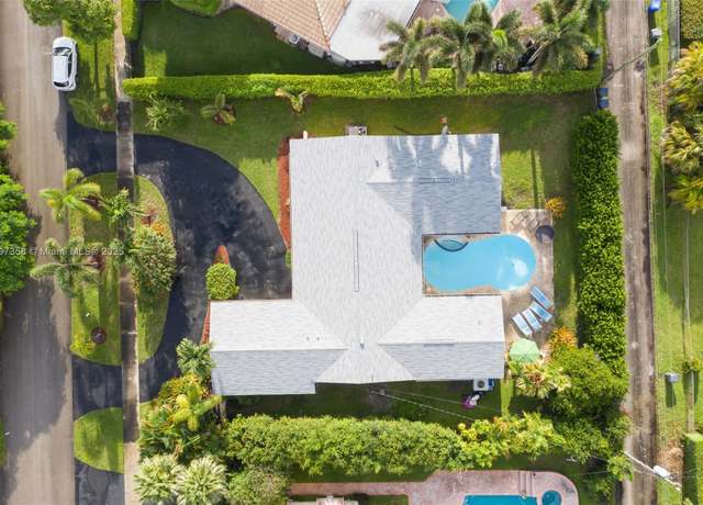 Property at 4410 N Buchanan St, Hollywood, FL 33021, 3 beds, 3.5 baths
