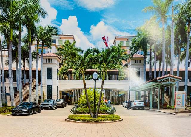 Property at 351 San Lorenzo Ave #403, Coral Gables, FL 33146, 2 beds, 2 baths