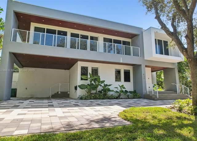 Property at 425 Harbor Dr, Key Biscayne, FL 33149, 7 beds, 8 baths