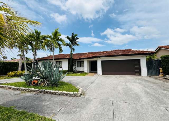 Property at 20785 SW 129th Ct, Miami, FL 33177, 4 beds, 2 baths