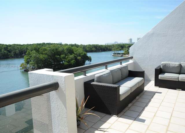 Property at 456 Poinciana Dr #1620, Sunny Isles Beach, FL 33160, 3 beds, 2.5 baths