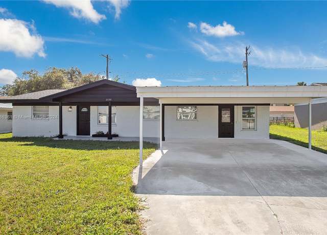 Property at 2030 Leisure Dr, Winter Haven, FL 33881, 3 beds, 2 baths