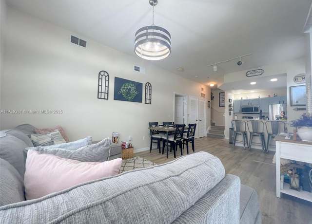 Property at 4003 Santa Maria Dr #101, Kissimmee, FL 34741, 4 beds, 3.5 baths