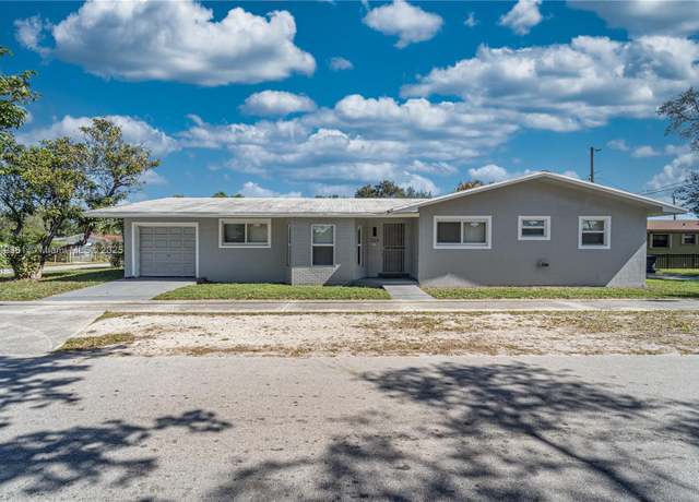 Property at 2260 Charleston St, Hollywood, FL 33020, 3 beds, 2 baths