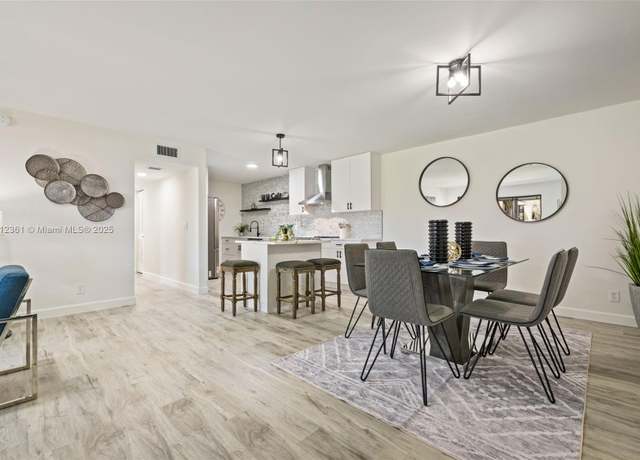 Property at 825 Sky Pine Way Unit H1, Green Acres, FL 33415, 3 beds, 2 baths
