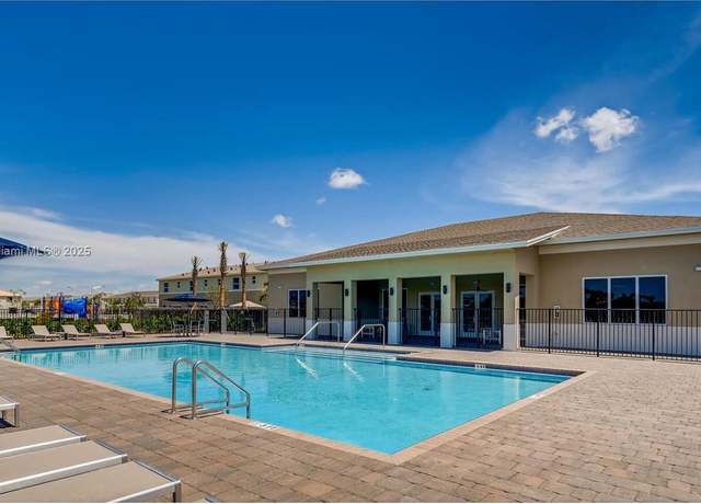 Property at 544 NE 5th St, Florida City, FL 33034, 2 beds, 2.5 baths
