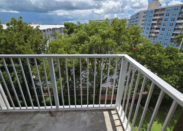 Property at 11060 SW 196th St #214, Cutler Bay, FL 33157, 2 beds, 2 baths