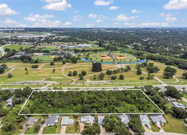 Property at 2301 43rd Ave, Vero Beach, FL 32960