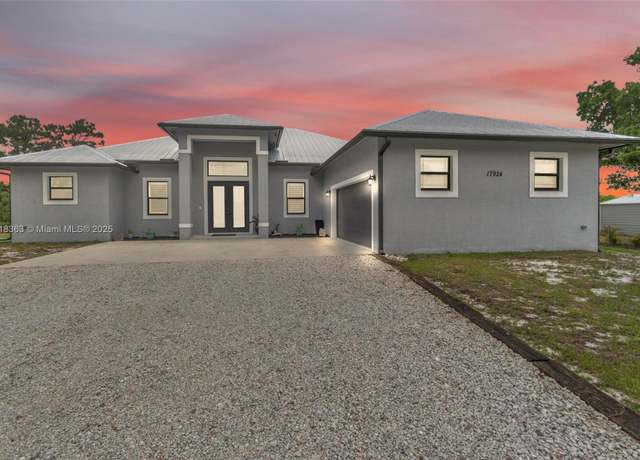 Property at 17924 N 68th St N, Loxahatchee, FL 33470, 5 beds, 3 baths