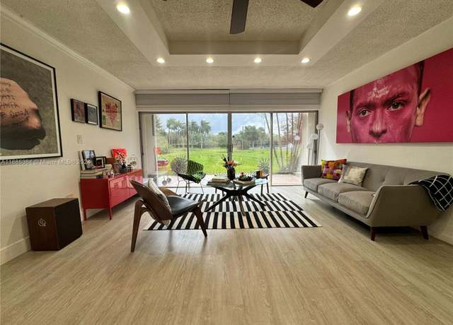 Property at 6820 Brookline Dr #6820, Hialeah, FL 33015, 2 beds, 2 baths