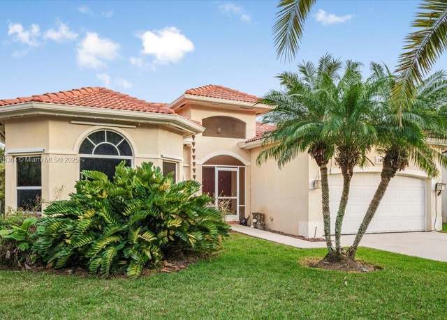 Property at 2813 Augusta Ln, Homestead, FL 33035, 4 beds, 2.5 baths
