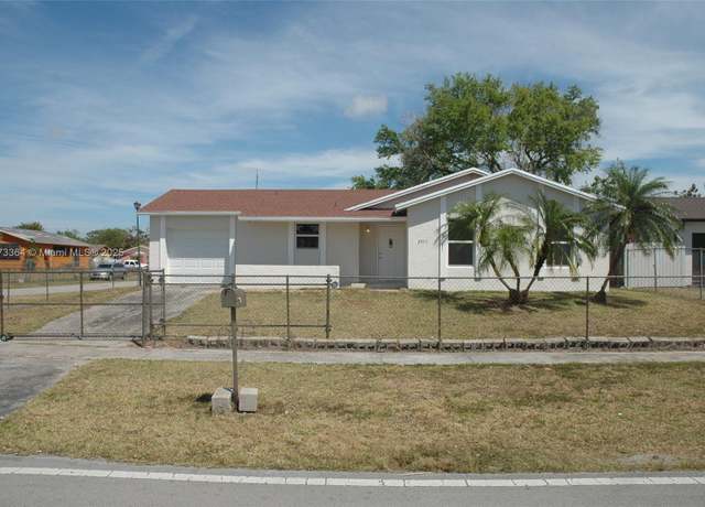 Property at 25811 SW 132nd Ave, Homestead, FL 33032, 3 beds, 2 baths