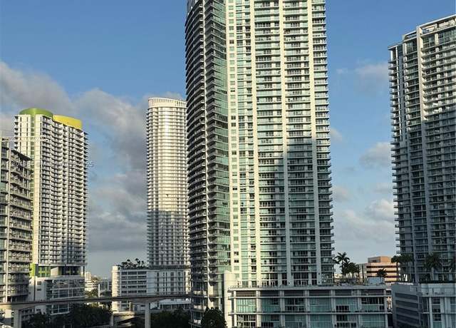 Property at 92 SW 3rd St #1605, Miami, FL 33130, 2 beds, 2.5 baths