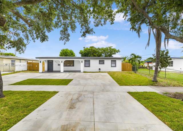 Property at 5425 SW 112th Ave, Miami, FL 33165, 3 beds, 2 baths
