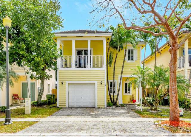 Property at 3544 NE 3rd Dr, Homestead, FL 33033, 3 beds, 2.5 baths