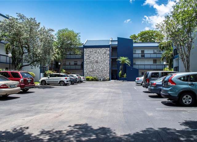 Property at 3090 Holiday Springs Blvd #305, Margate, FL 33063, 2 beds, 2 baths