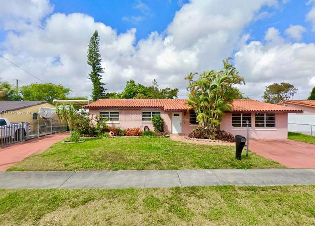Property at 3310 SW 106th Ave, Miami, FL 33165, 3 beds, 2.5 baths