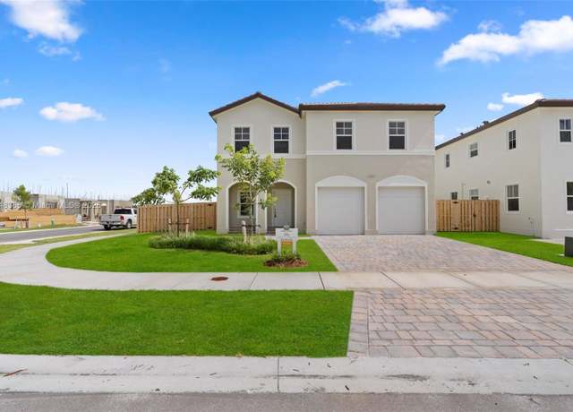 Property at 13357 SW 274th St, Unincorporated Dade, FL 33032, 5 beds, 4.5 baths