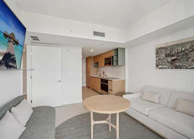 Property at 601 NE 1st #4114, Miami, FL 33132, 1 bed, 1 bath