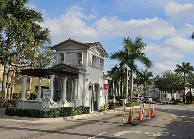 Property at 1012 SE 23rd Ave, Homestead, FL 33035, 4 beds, 3 baths