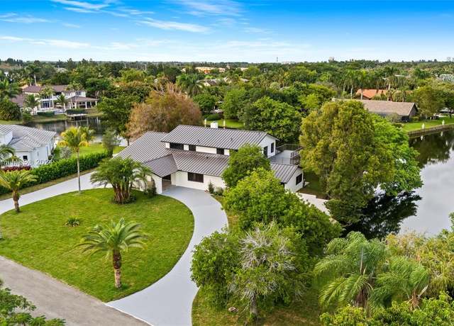 Property at 11945 SW 16th Ct, Davie, FL 33325, 4 beds, 3 baths