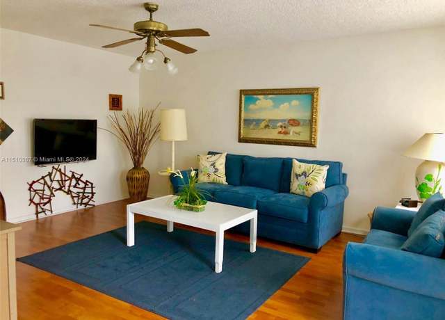Property at 300 SW 134th Way Unit 405E, Pembroke Pines, FL 33027, 2 beds, 1.5 baths