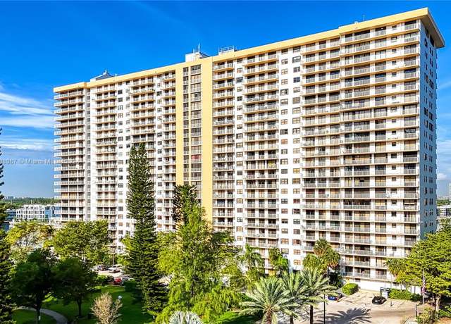 Property at 290 174th St #1709, Sunny Isles Beach, FL 33160, 3 beds, 3 baths