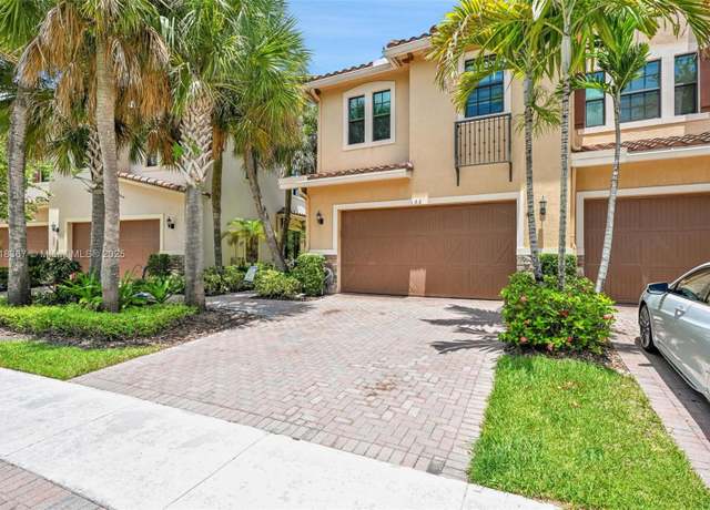 Property at 122 SW 127th Ter, Plantation, FL 33325, 3 beds, 2.5 baths