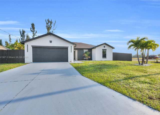 Property at 1601 SW 12 Ter, FL 33991, 3 beds, 2 baths