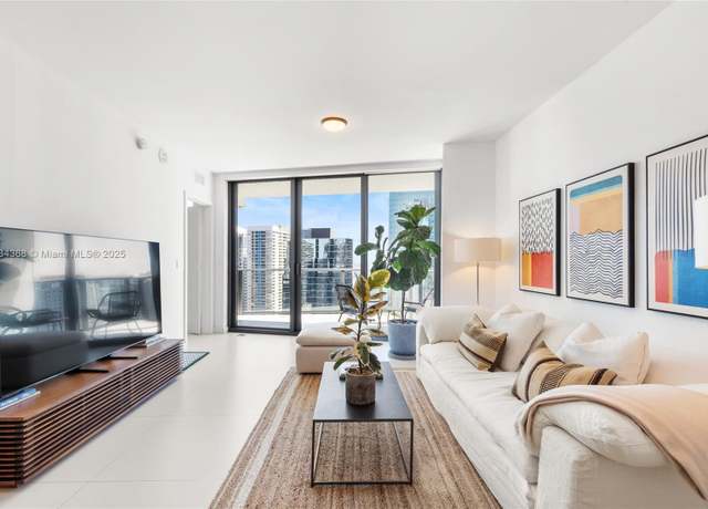 Property at 1300 S Miami Ave #2803, Miami, FL 33130, 1 bed, 2 baths
