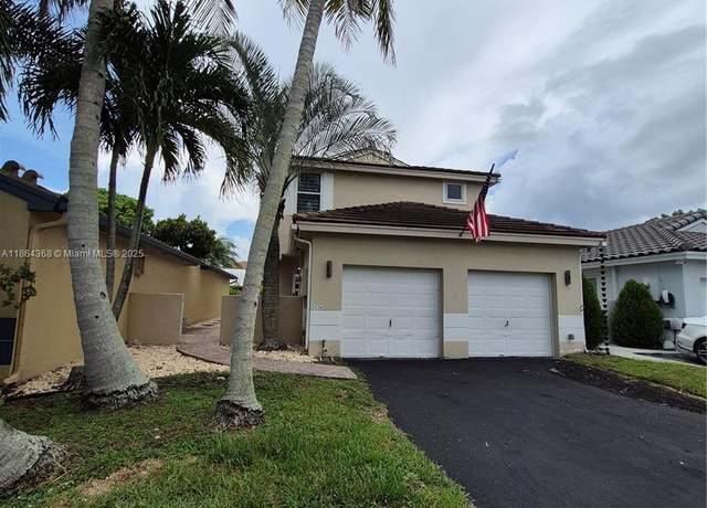 Property at 2176 NW 184th Way, Pembroke Pines, FL 33029, 3 beds, 2.5 baths