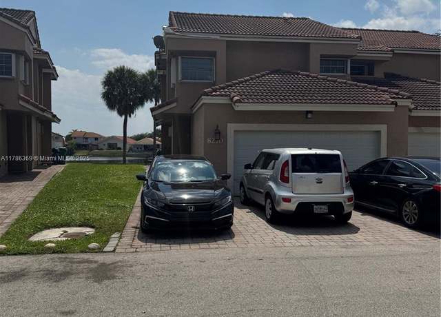 Property at 8270 NW 191st Ln Unit 13L, Hialeah, FL 33015, 3 beds, 2.5 baths