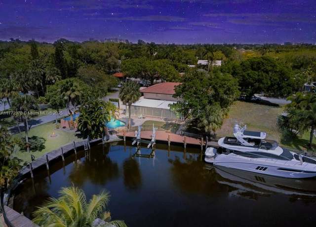 Property at 2519 SW 30th Ave, Fort Lauderdale, FL 33312, 5 beds, 4.5 baths