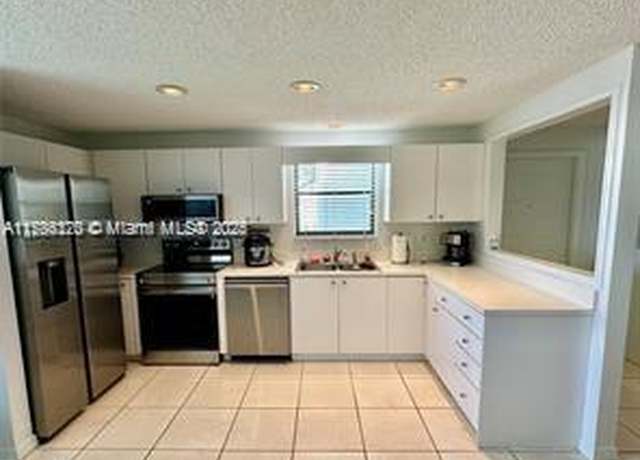 Property at 6081 SE Landing Way #8, Stuart, FL 34997, 3 beds, 2 baths