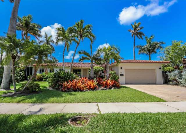 Property at 742 Harrison St, Hollywood, FL 33019, 3 beds, 2.5 baths