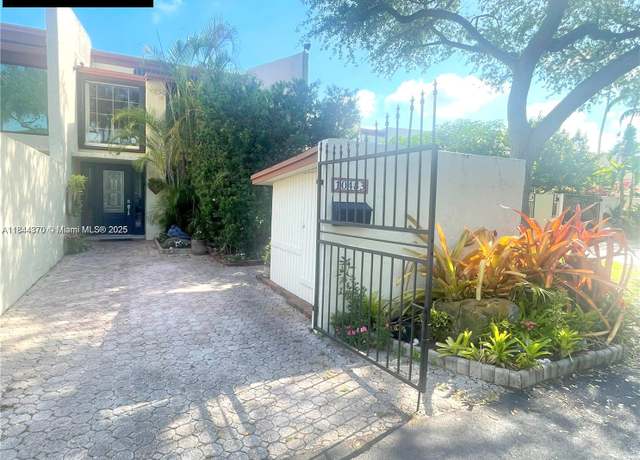Property at 10483 SW 78th St, Miami, FL 33173, 2 beds, 2 baths