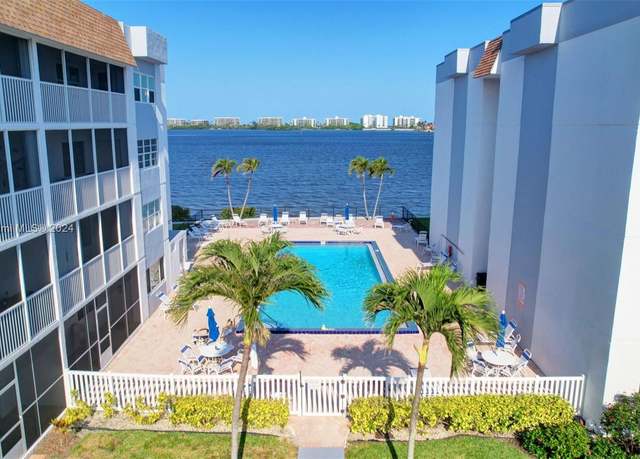 Property at 1516 S Lakeside Dr #411, Lake Worth, FL 33460, 2 beds, 2 baths