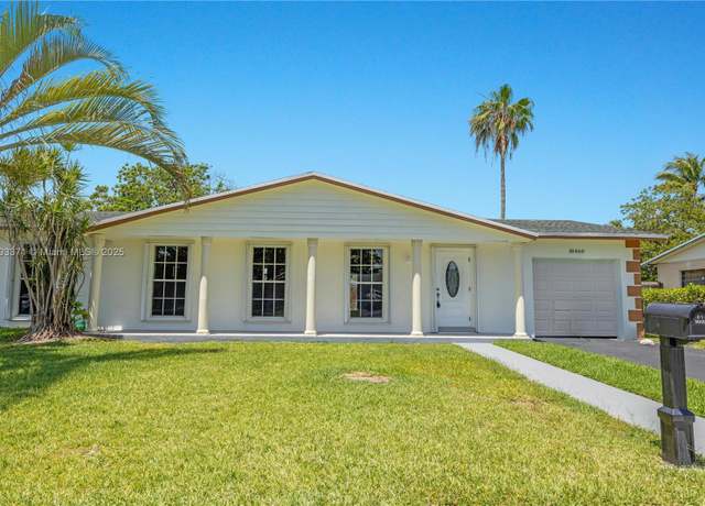 Property at 18460 SW 92nd Pl, Cutler Bay, FL 33157, 3 beds, 2 baths
