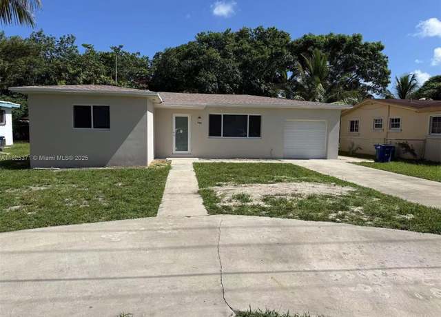 Property at 366 NE 163rd St, Miami, FL 33162, 2 beds, 2 baths