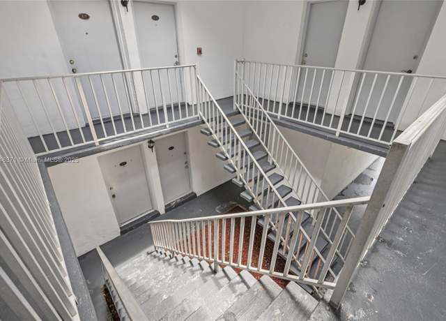 Property at 7232 SW 94th Pl Unit E6, Miami, FL 33173, 2 beds, 2 baths