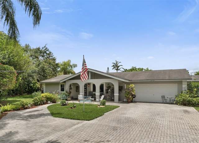 Property at 23120 SW 172nd Ave, Miami, FL 33170, 3 beds, 2 baths