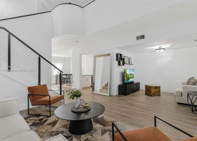 Property at 11532 SW 148th Path, Miami, FL 33196, 3 beds, 2.5 baths